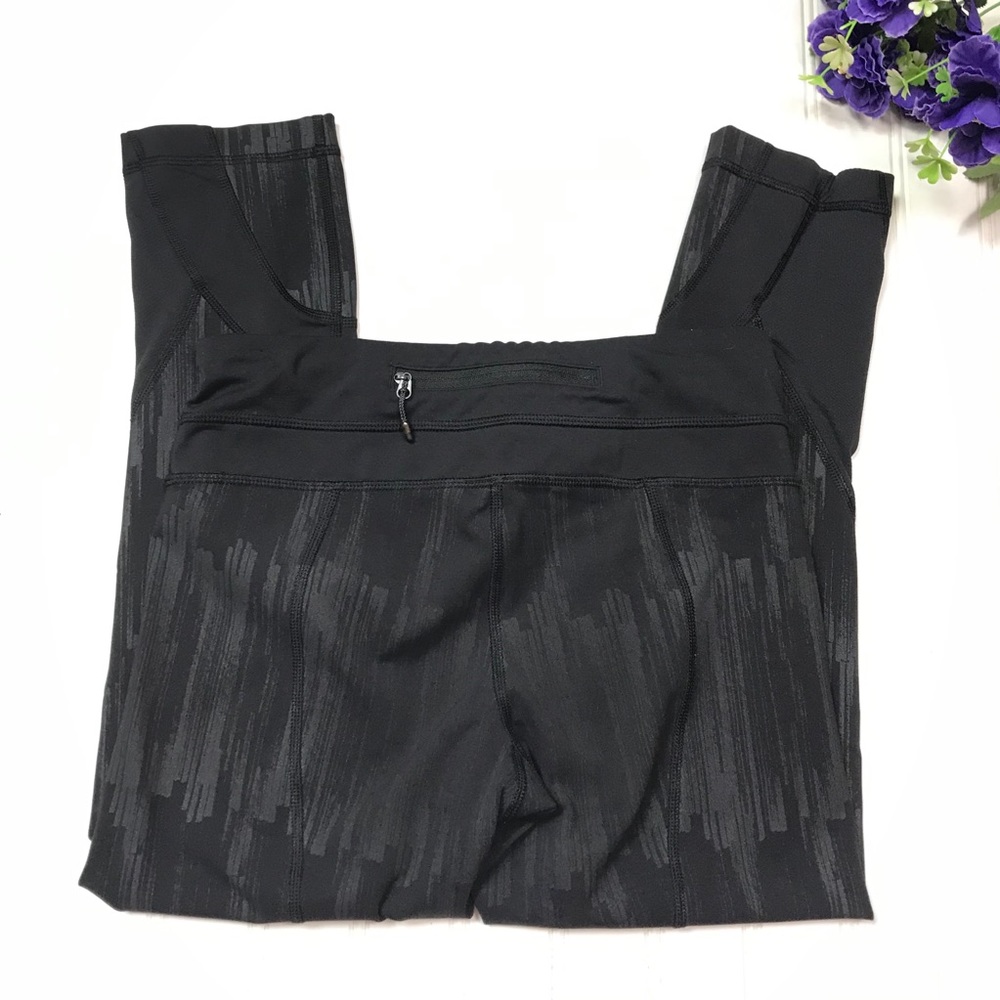 Lululemon Run:Inspire Crop Full-On Luxtreme (Mesh) - Picture 5 of 11